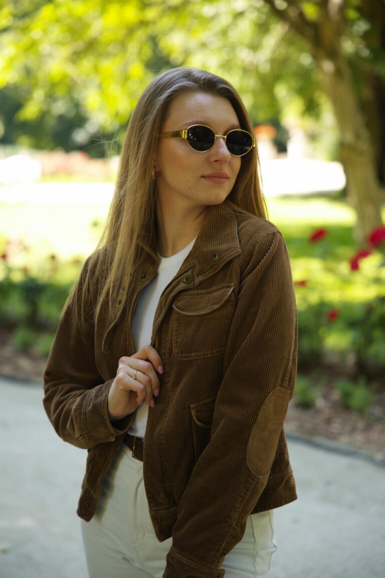 Woman wearing POKKO glasses in a park