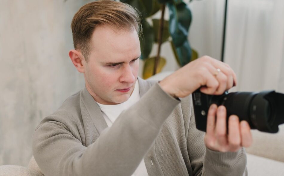 W jakim programie montować rolki na Social Media?